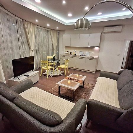 Urban Vibe Apartments Skopje Luaran gambar